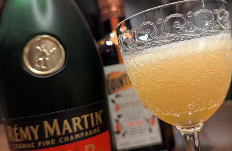 【関内・馬車道 16時オープン】大人が「日常使い」する地下の隠れ家は　　Bar.Lucid by The Bar CASABLANCA