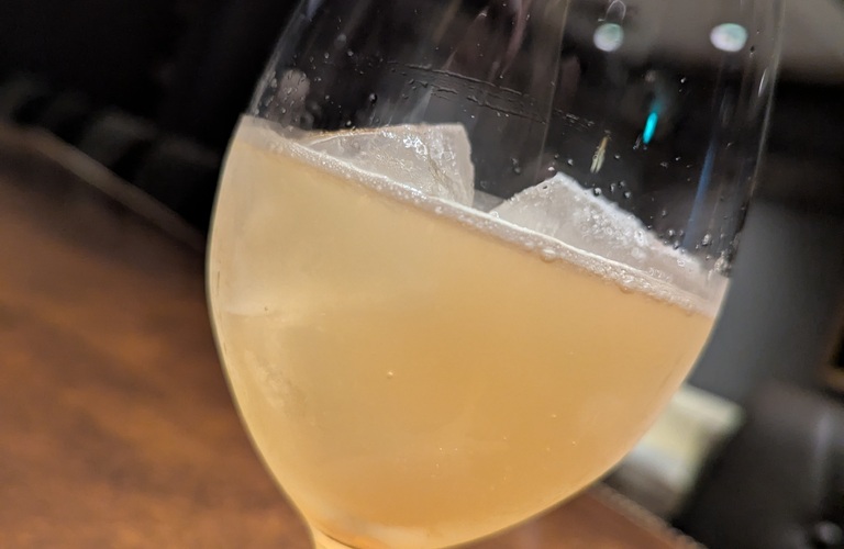 今夜は誰の目も気にせず、上質なグラスと自分だけにチェックインする Bar。　Bar.Lucid by The Bar CASABLANCA