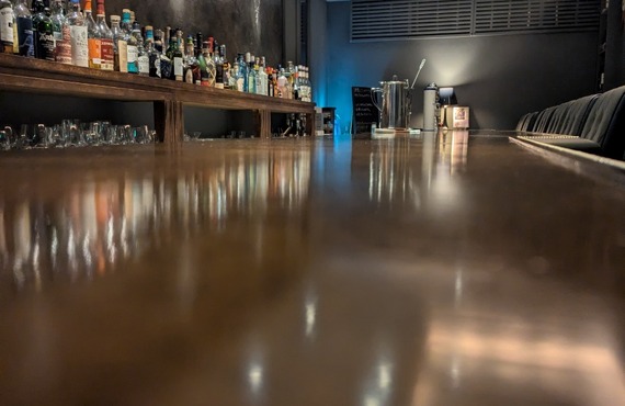 目の前の一杯と、交わす言葉だけに集中する贅沢。関内のBarなら　Bar.Lucid by The Bar CASABLANCA