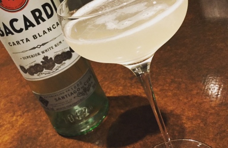 【関内・馬車道】草花の香りで季節を先取る。ボタニカルの世界に浸るディープな夜。Bar.Lucid by The Bar CASABLA